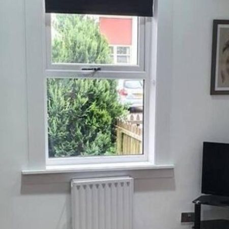 Charming 1-Bed Apartment In Peebles Buitenkant foto